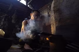 Người làng Đa Sỹ tự tin giữ ngọn lửa lò rèn trăm năm tuổi