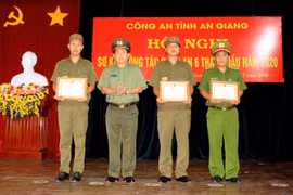 An Giang: Khen thưởng ba chiến sĩ công an dũng cảm cứu người