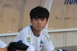 Tiền vệ Phan Thanh Hậu gửi lời cảm ơn sau khi rời CLB HAGL