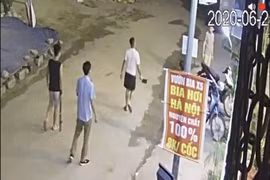 Hà Nội: Điều tra nhóm đối tượng dùng dao, điếu cày... tấn công nạn nhân đến nhập viện cấp cứu