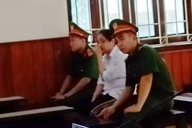 Nguyên kế toán công an làm giả thẻ ngành để lừa đảo vay tiền