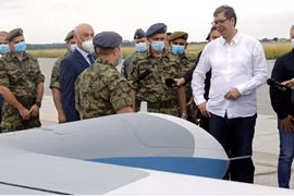 Serbia nhận máy bay không người lái, tên lửa từ Trung Quốc