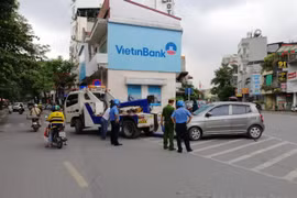 Hà Nội: Lập tổ liên ngành, duy trì lực lượng 24/24h xử lý vi phạm giao thông