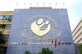 Đi đầu trong công tác khám chữa bệnh, xứng đáng trở thành đơn vị Anh hùng lao động!