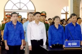 Gian lận thi cử ở Sơn La: Nhiều bị cáo bị xét xử tội đưa, nhận hối lộ