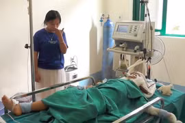 Mâu thuẫn với con trai, ông cầm dao chém cháu nội nguy kịch rồi tự sát