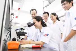 Trường Tôn Đức Thắng đang không thể cấp bằng cho sinh viên ra trường