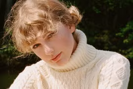 Album "folklore" của Taylor Swift có doanh số tuần đầu "thấp nhất" trong 10 năm qua