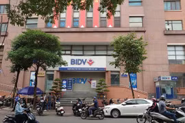 Hà Nội: Khống chế giao dịch viên “nổ súng” cướp ngân hàng BIDV