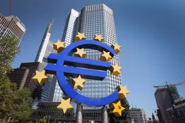 Tin thế giới ngày 5/6: ECB thông qua gói cứu trợ 1.35 nghìn tỷ Euro