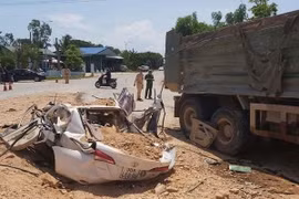 Phó Thủ tướng gửi lời chia buồn gia đình nạn nhân vụ xe tải lật đè xe hơi ở Thanh Hóa