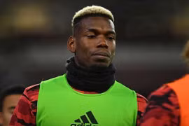 Jamie Carragher lên tiếng kêu gọi MU thanh lý nhanh ‘cục nợ’ Pogba
