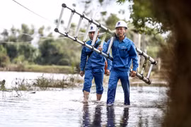 VNPT hỗ trợ khách hàng, chung tay khắc phục thiệt hại do bão lũ tại miền trung