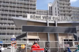 JICA hỗ trợ thiết bị phòng chống dịch Covid-19 cho Bệnh viện Chợ Rẫy