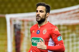 Monaco bán Fabregas để giảm quỹ lương vốn đang chịu ảnh hưởng nặng vì dịch Covid-19?