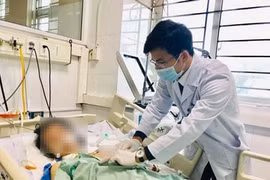 Cứu sống cô gái 17 tuổi bị đâm thấu ngực ở Quảng Ninh