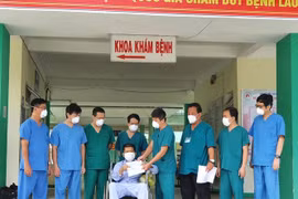 Thêm 4 bệnh nhân COVID-19 được ra viện