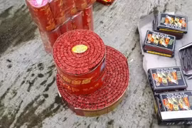 Hải Dương: Bắt quả tang đối tượng vận chuyển trái phép 15kg pháo