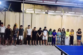 Thanh Hóa: Bắt quả tang 16 đối tượng tổ chức sử dụng ma túy tại quán Karaoke