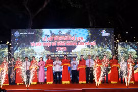 Hàng nghìn người dân Thủ đô tham dự Vietnam Airlines Festa tháng 6