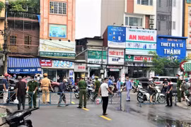 Dịch Covid-19 chiều 26/8: Nhiều bệnh nhân COVID-19 xuất viện, phát hiện F0 ở Hải Phòng và Hà Nam