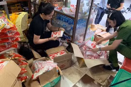 Hà Nội: Thu giữ 1,4 tấn mỳ chính giả trên đường đi tiêu thụ