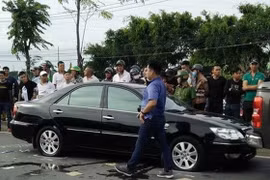 Hôm nay, nhóm Giang '36' bao vây, chặn xe ô tô công an ra tòa