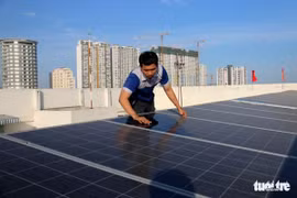 Thủ tướng chỉ đạo xử lý việc lắp đặt hệ thống điện mặt trời cần “giấy phép con”