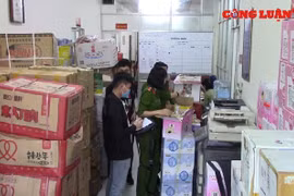 Hà Nội: Thu giữ hơn 4 tấn bánh kẹo nghi nhập lậu