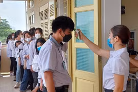 Học sinh THCS, THPT của Hà Nội đi học trở lại từ ngày 4/5