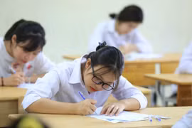 Kỳ thi tốt nghiệp THPT năm 2020: Vẫn bình mới rượu cũ?