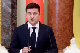 Tổng thống Ukraine Zelenskiy nhập viện vì nhiễm COVID-19