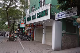 Nhiều cơ sở kinh doanh đã tạm ngừng đóng cửa từ chiều 25/3