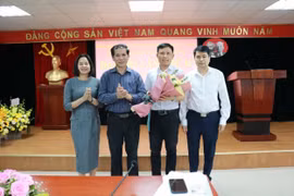 Đồng chí Nguyễn Thành Lợi làm Bí thư Chi bộ Tạp chí Người Làm Báo