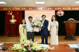 Đồng chí Lê Trần Nguyên Huy làm Bí thư Chi bộ Báo Nhà báo và Công luận