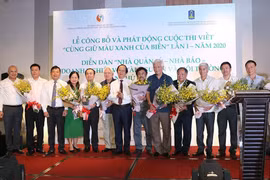 Phát động cuộc thi viết “Cùng giữ màu xanh của biển” lần I