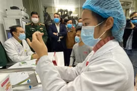 Thủ tướng giao Bộ Y tế hoàn thiện đề án mua vaccine phòng COVID-19