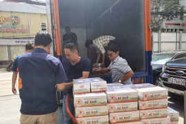 Báo Pháp Luật TP.HCM nhiều hoạt động sẻ chia khó khăn với đồng bào miền Trung