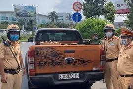 TP.HCM: Phát hiện ô tô chở 10.000 khẩu trang không xuất xứ