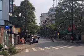 Chủ tịch UBND quận Tây Hồ ký Quyết định “không đúng thẩm quyền”