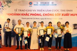 TP.HCM: Trao giải cuộc thi ảnh "Khoảnh khắc phòng, chống sốt xuất huyết" năm 2020