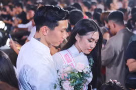 Đoàn Văn Hậu theo sát Doãn Hải My sau đêm chung kết