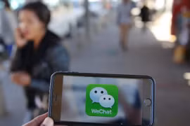 Người Trung Quốc ở Mỹ bày tỏ lo lắng về lệnh cấm WeChat của Trump