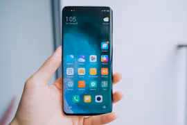 Top 7 chiếc smartphone chạy Android có pin tốt nhất năm 2020