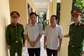 Bắt tạm giam hai cán bộ xã tại Thanh Hóa bán đất trái thẩm quyền