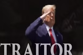 Quốc khánh Mỹ, Tổng thống Trump bị cáo buộc là “Kẻ phản bội số 1 nước Mỹ”