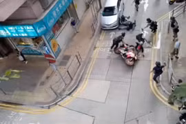 Công dân Hong Kong đầu tiên bị bắt vì tội khủng bố theo luật an ninh mới