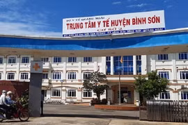 Quảng Ngãi: Cách ly 37 trường hợp tiếp xúc gần với chuyên gia người Serbia mắc Covid-19