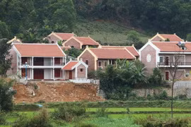 Chủ tịch huyện Ba Vì bị kiểm điểm vì buông lỏng quản lý đất đai