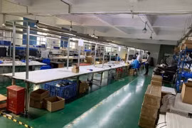 Bắt giữ nhóm sản xuất tai nghe nhái thương hiệu Xiaomi